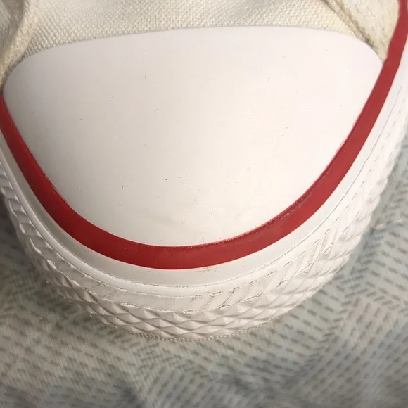 Converse Chuck Taylor All Star Low Top Sneakers. - Picture 16 of 16